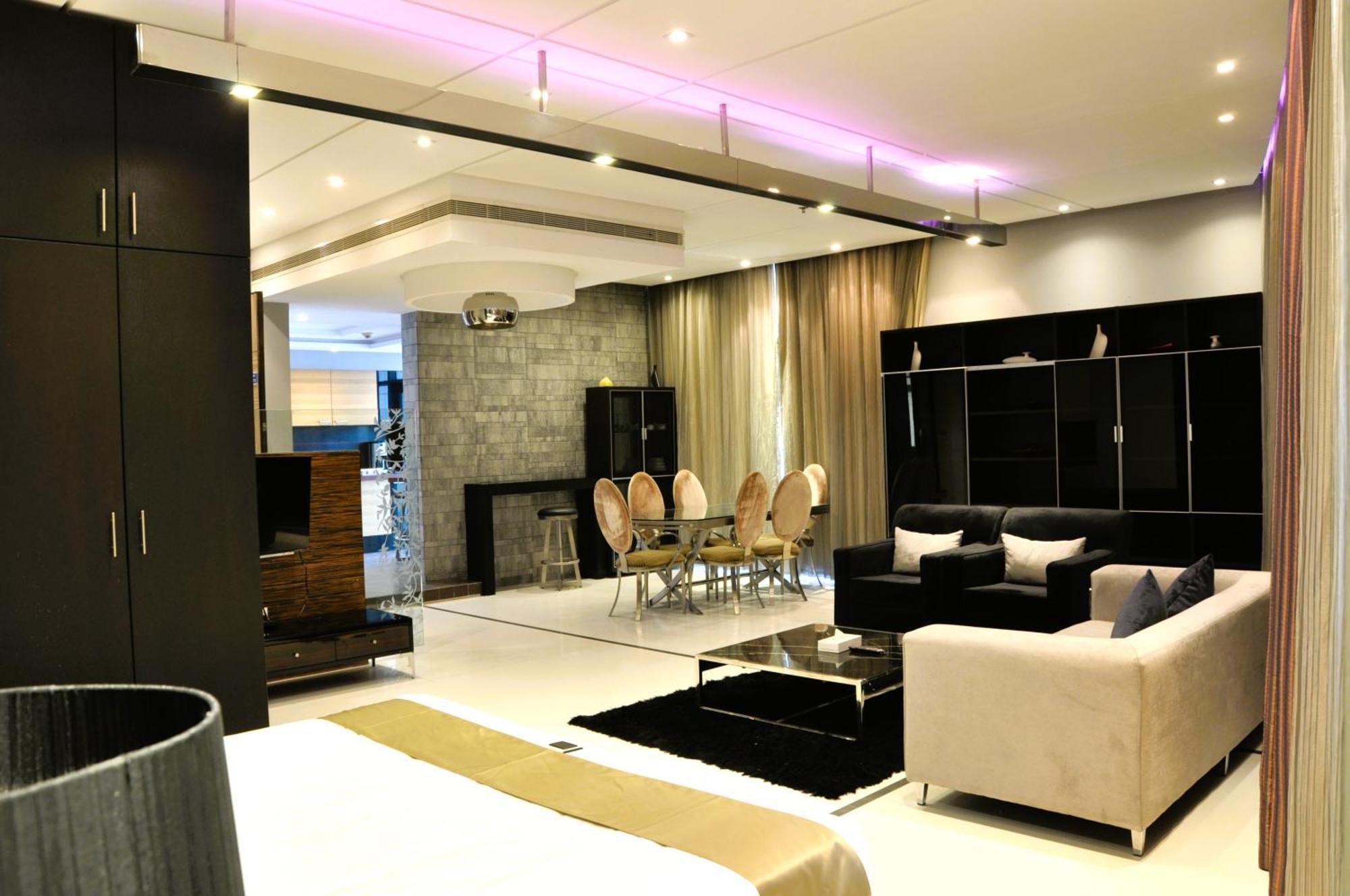 Aparthotel Sway
